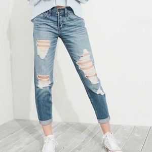 Hollister Low Rise Boyfriend Jeans Ripped